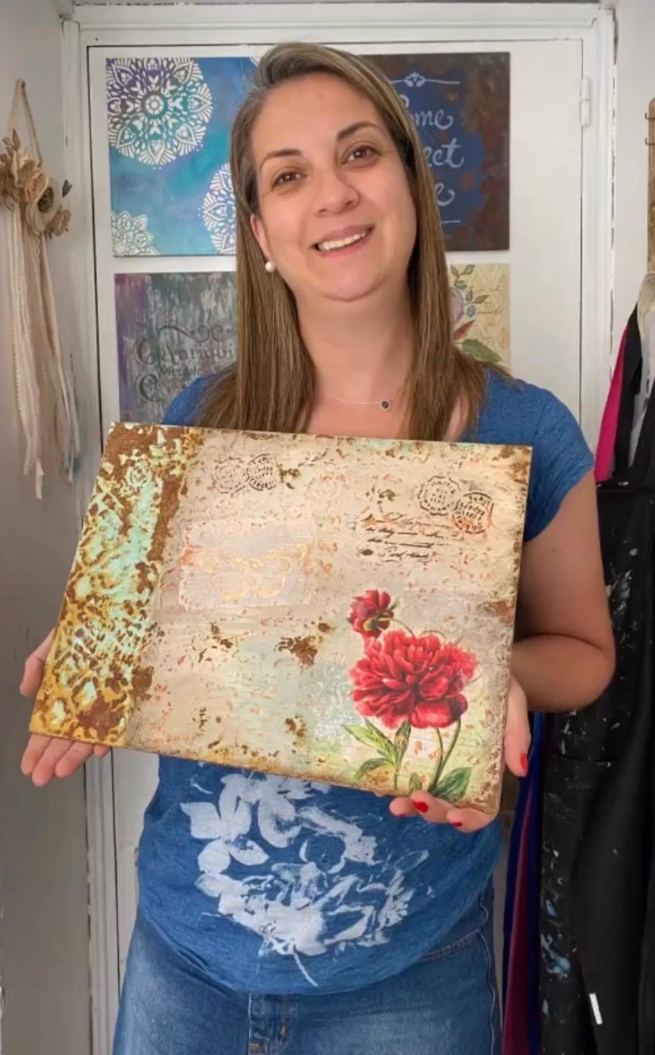 María Inés, profesora de arte decorativo y mix media en El Pinar, Uruguay